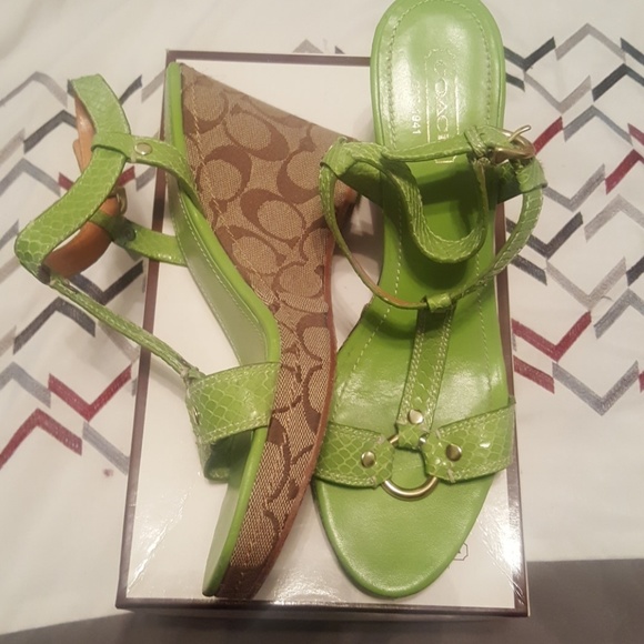 *SOLD* Coach Wedge Shoe - Picture 2 of 5